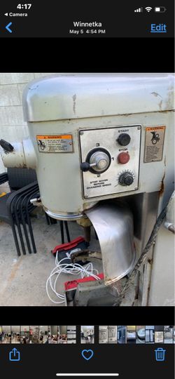Hobart 60 qt. 3-Speed Floor Model Commercial Stand Mixer w/ Start/Stop & Speed Selector