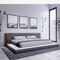 King Size Amalie Upholstered Platform Storage Bed (Free)
