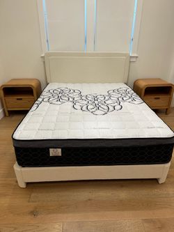 Queen size mattress pillow top 12”.     New mattress in a plastic sealed