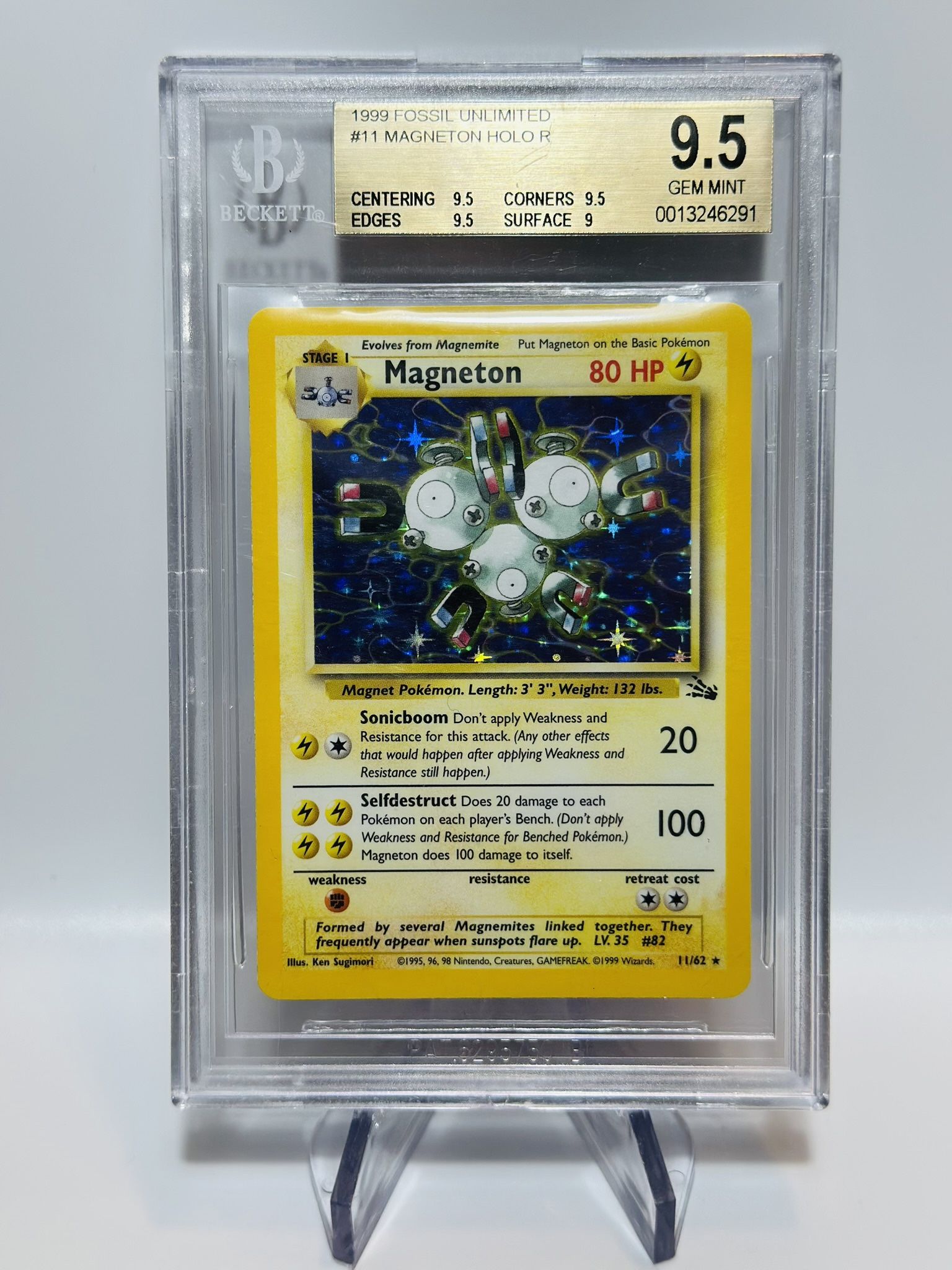 Pokemon Fossil Unlimited #11 Magneton HOLO BGS Beckett Gem Mint 9.5