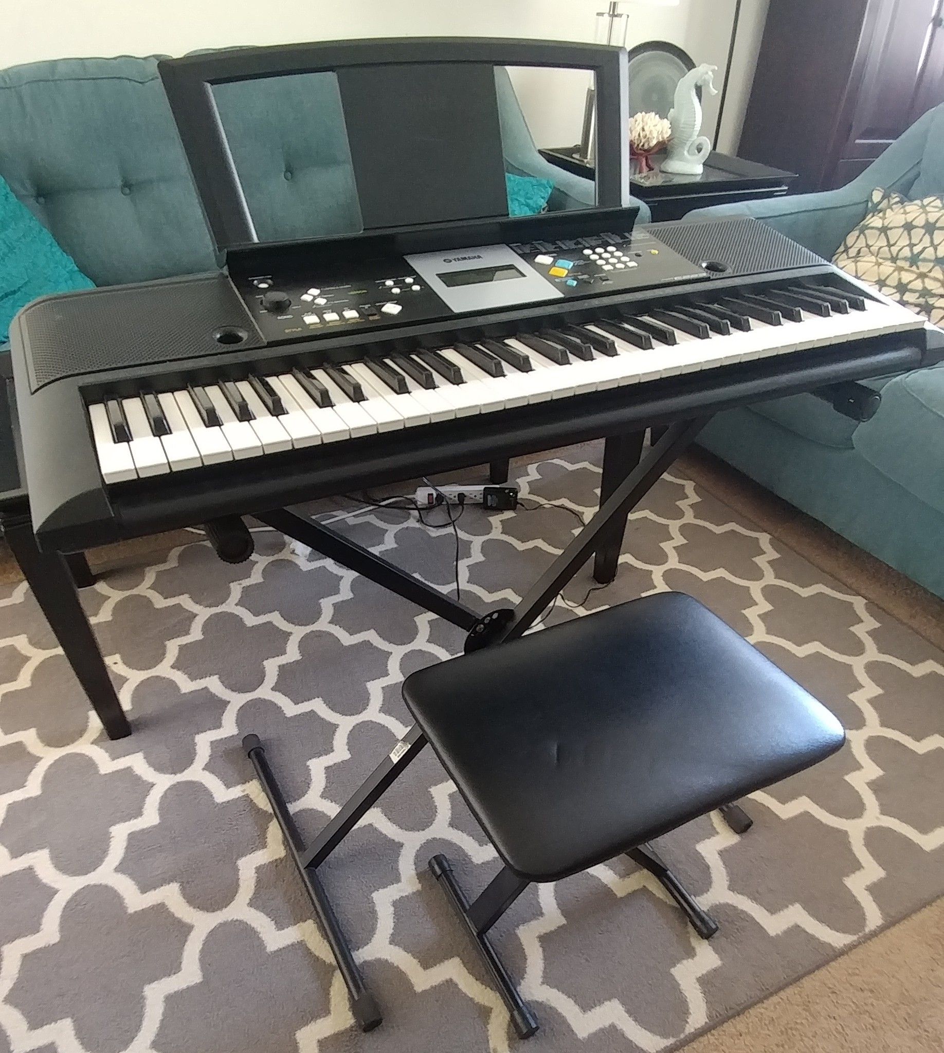Yamaha PSR-E223 Keyboard