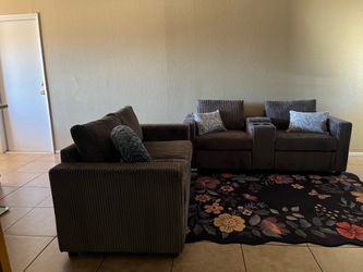 Couch set