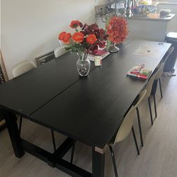 Dining room Table Of 6 