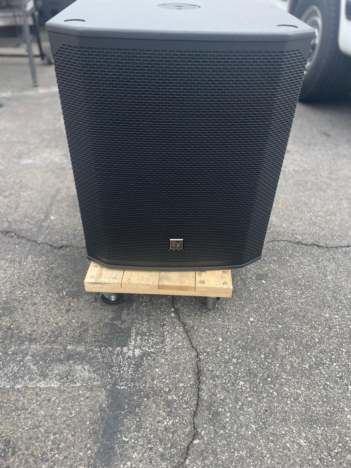 Electro-Voice Subwoofer 