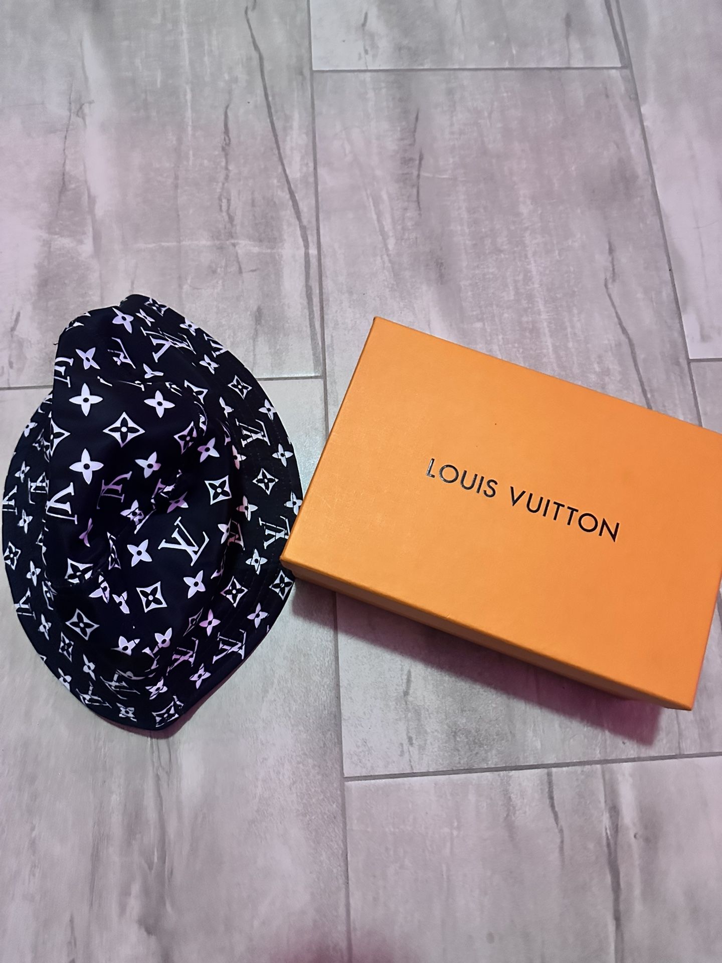 Louis Vuitton Black/White Monogram Synthetic Bucket Hat M