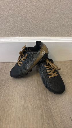 Kids soccer cleats