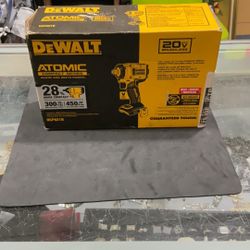 DeWalt ATOMIC 20-Volt MAX Cordless Brushless 1/2 in. Impact Wrench
