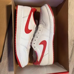 Jordan 1 Retro Low OG en Rojo 