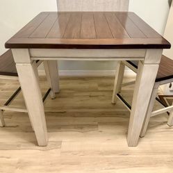 Table W/ Seats