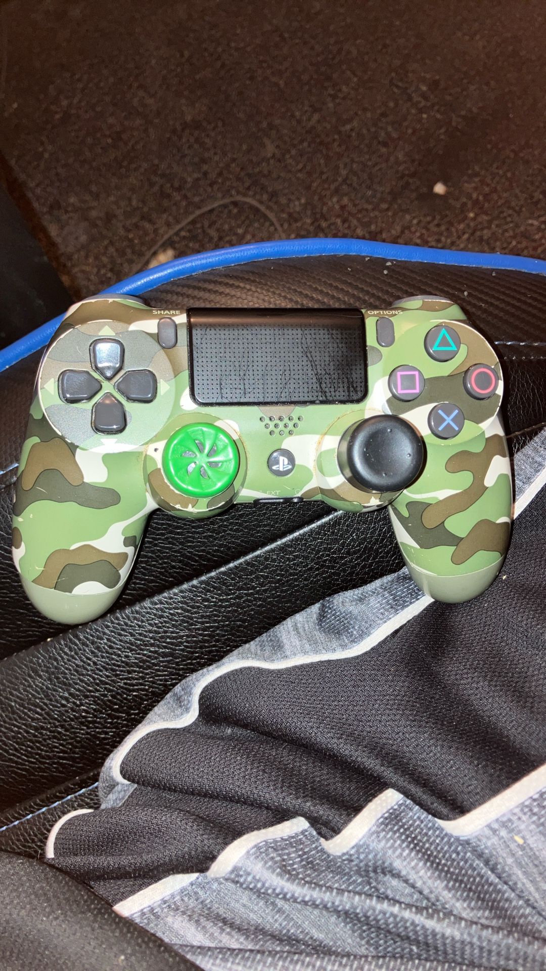 PS4 Controller