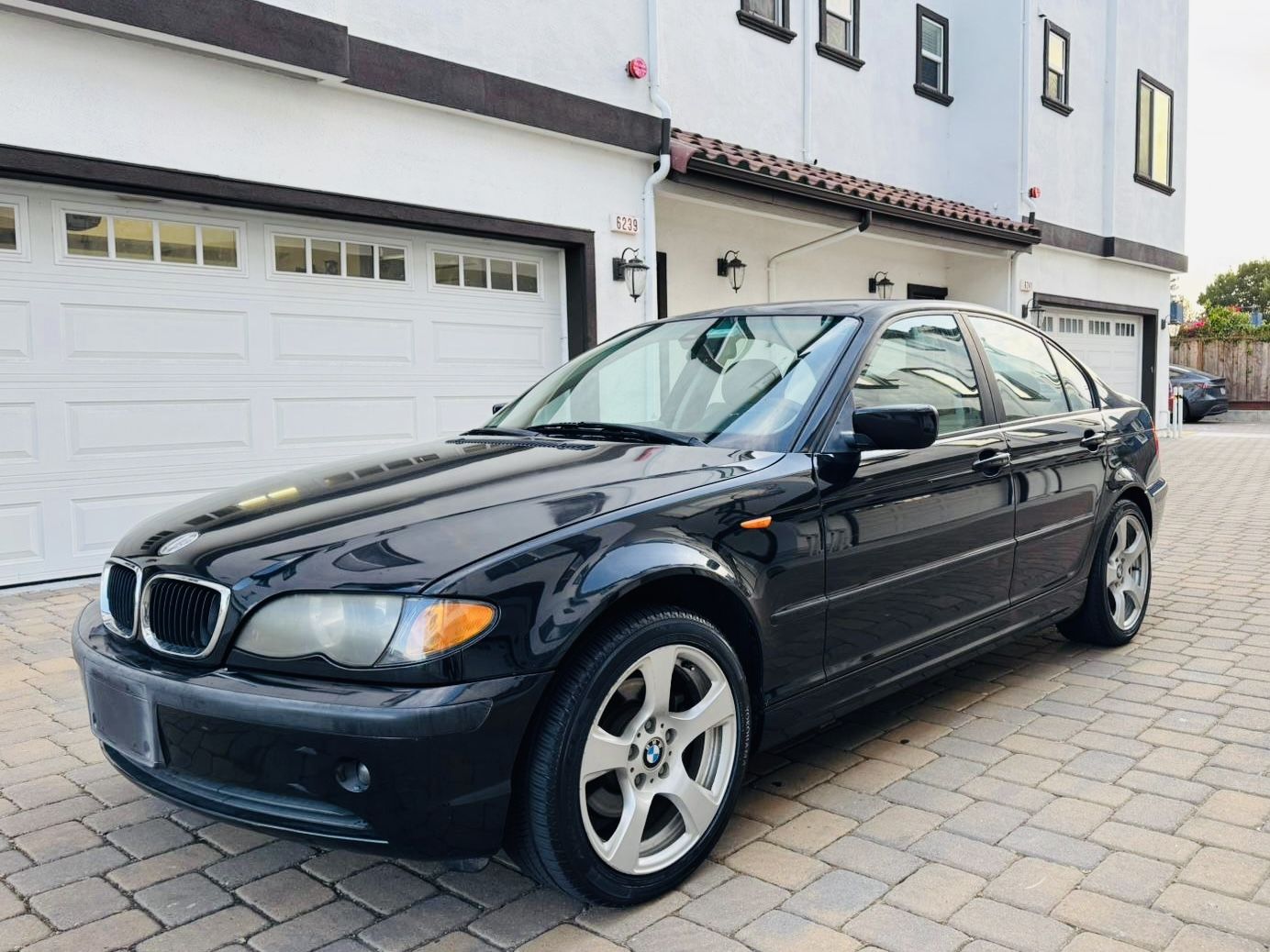 2004 BMW 325i