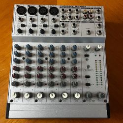 Behringer Mixer