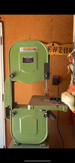 14" 4-Speed Wood-Cutting Band Saw & 16" Variable-Speed Scroll Saw