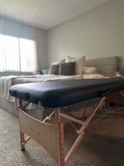Massage Table/ LASH table