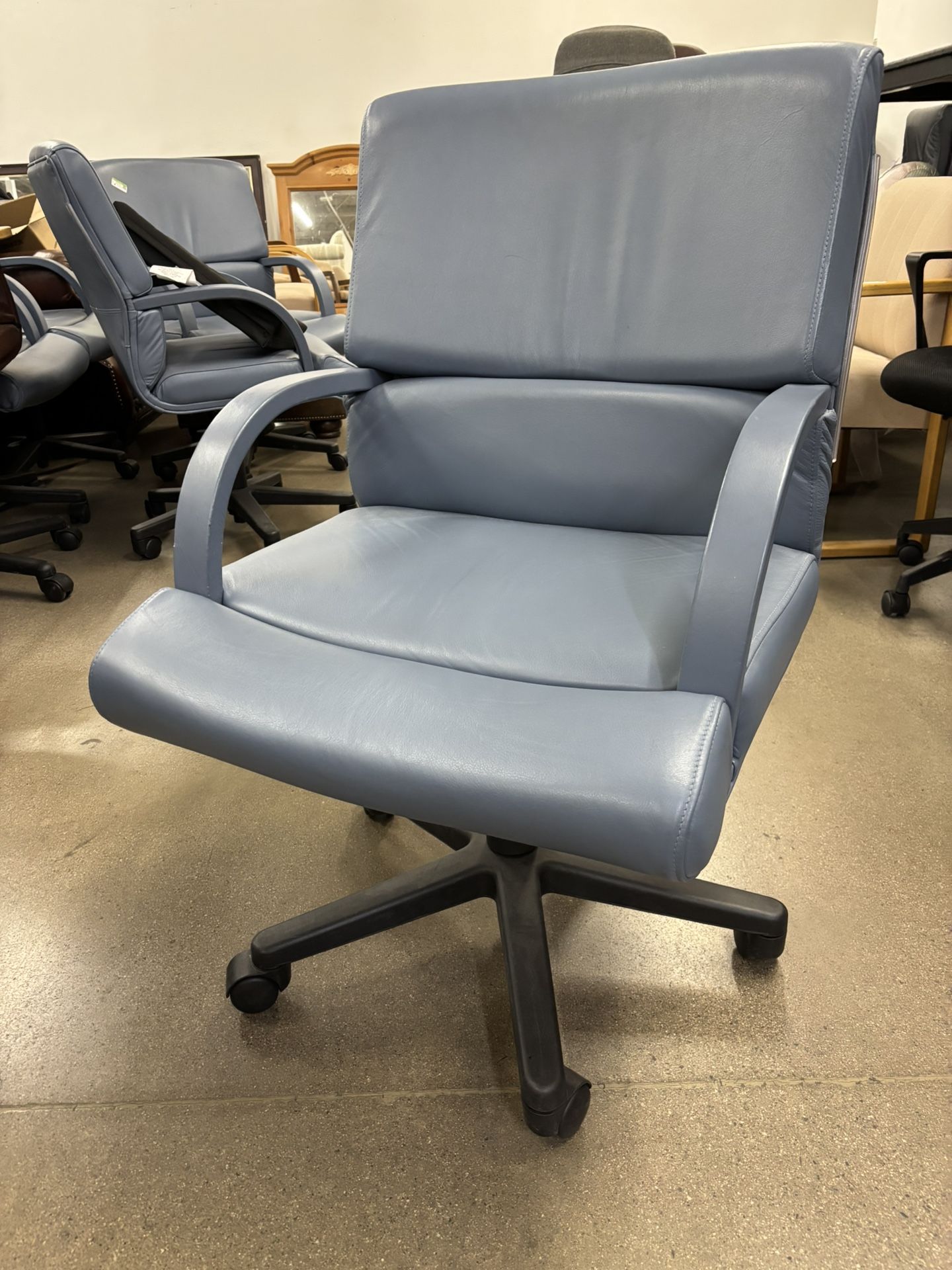 LEATHER CHAIR Furniture