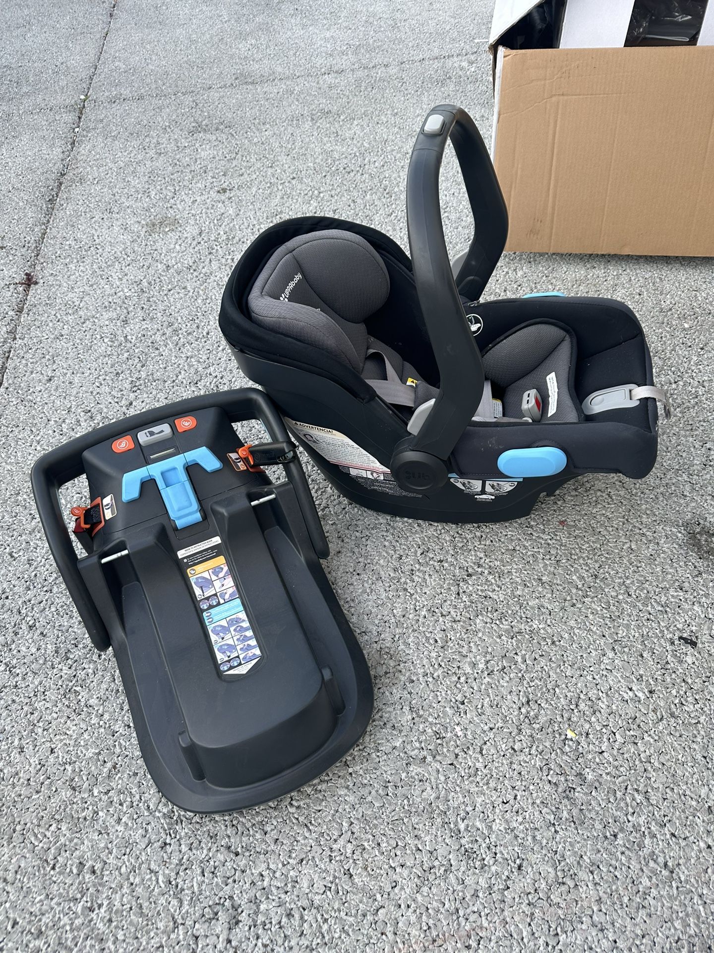 UPPAbaby Car Seat And Base