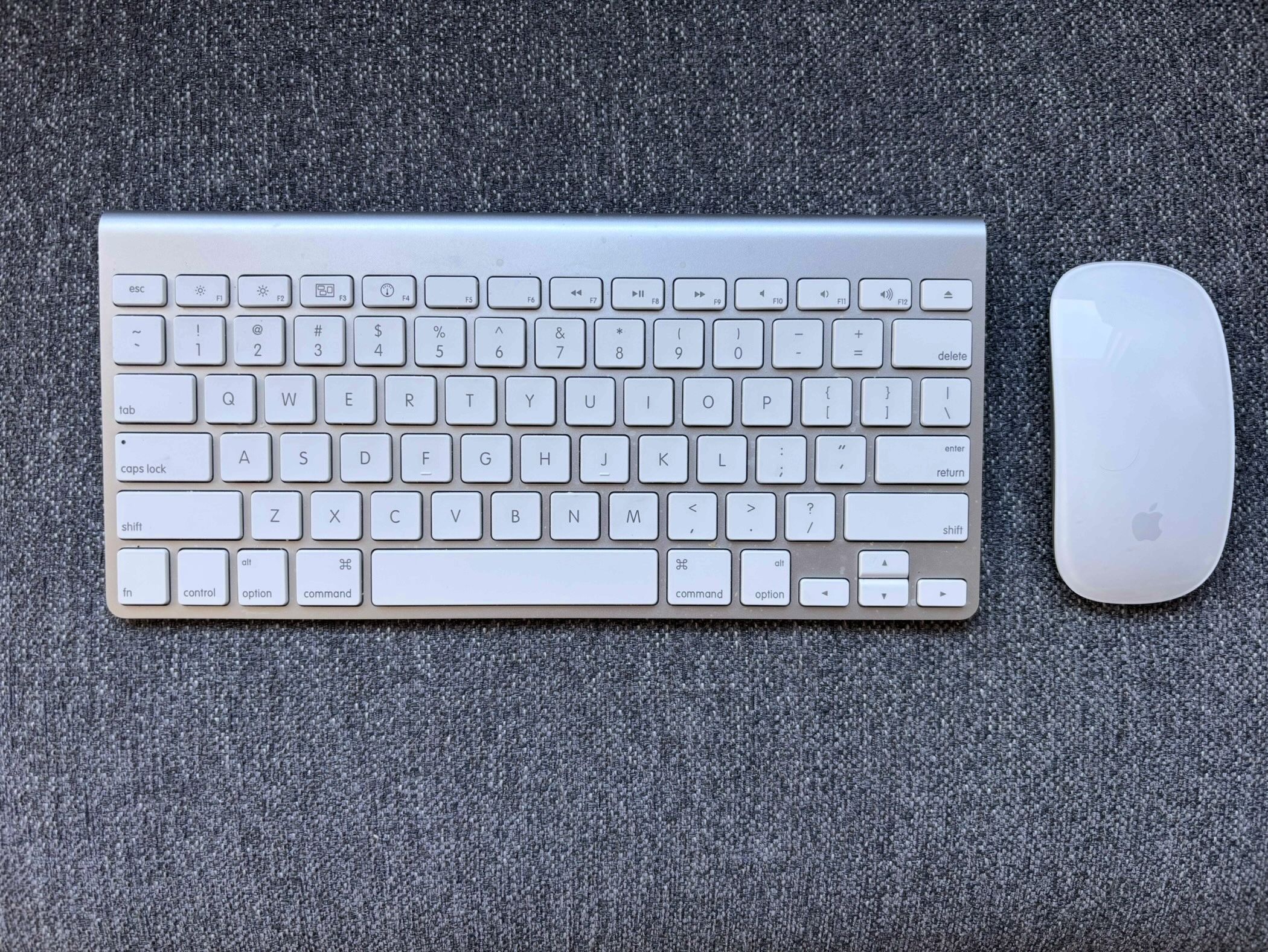 Apple Mouse & Apple Keyboard