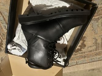511 Boots Size 9