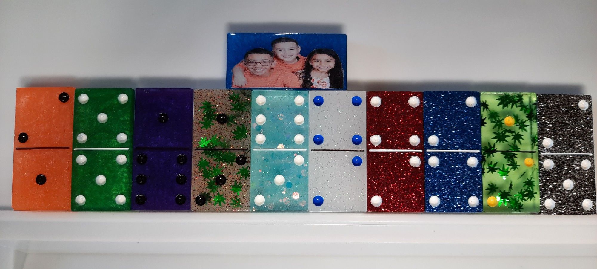 CUSTOMIZED DOMINO SET