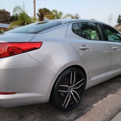 (11) Kia Optima, Super Low Miles, Clean Title, 4 Cylinder, Kia Warranty, 20"rims, No Issues Or Problems