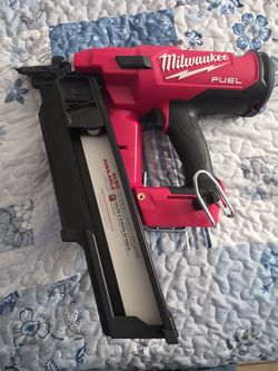 Framming Nailer 21 Degree Milwaukee M18 Fuel