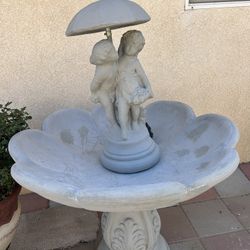 New Fountain Made Out Of Cement Perfect Gift 
