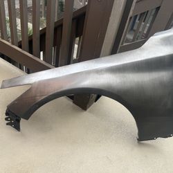 Q50 Passenger &’ Driver Side Fenders Grill Comes Included With The Fenders 