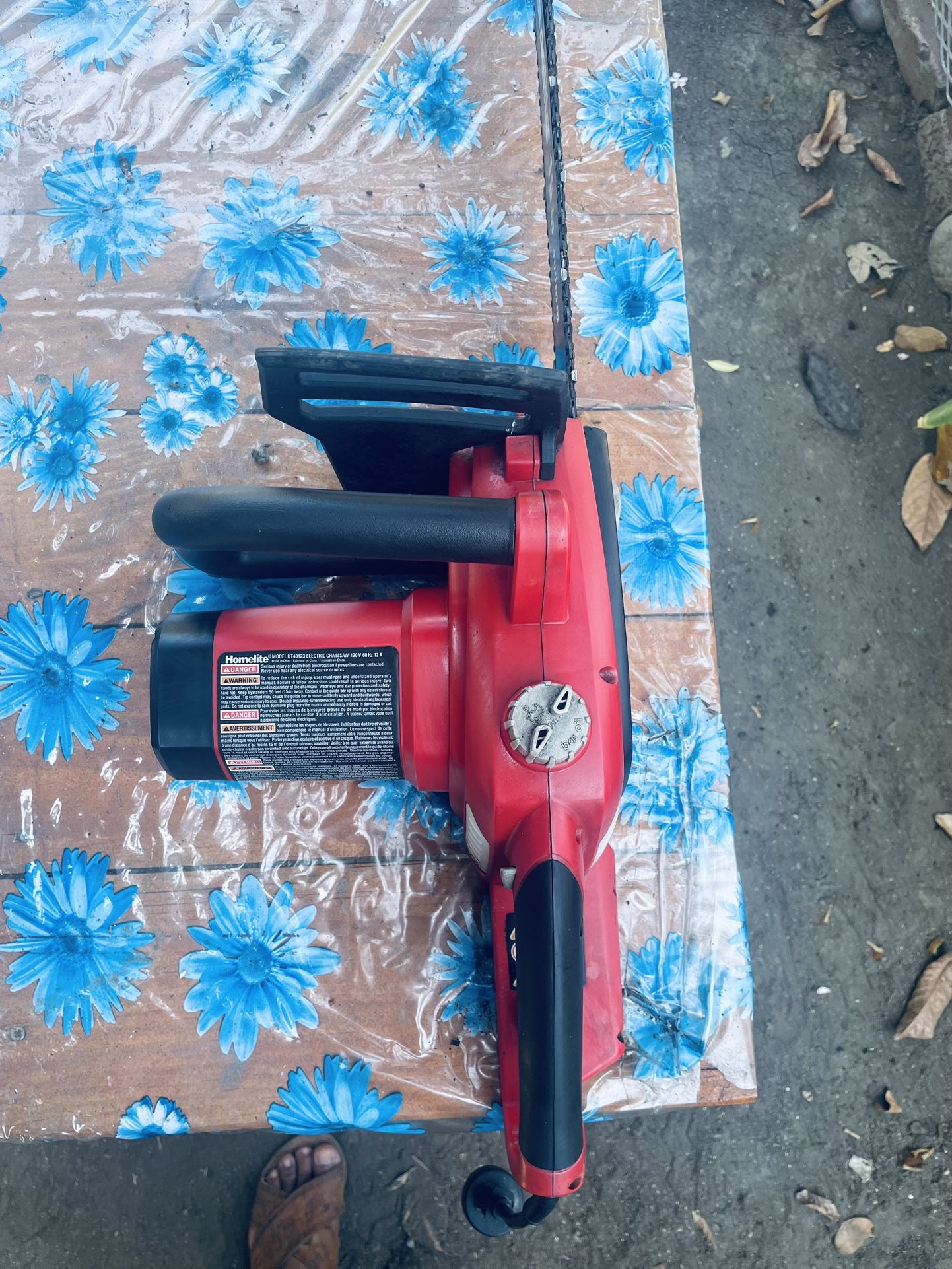 16 in. 12 Amp Electric Chainsaw