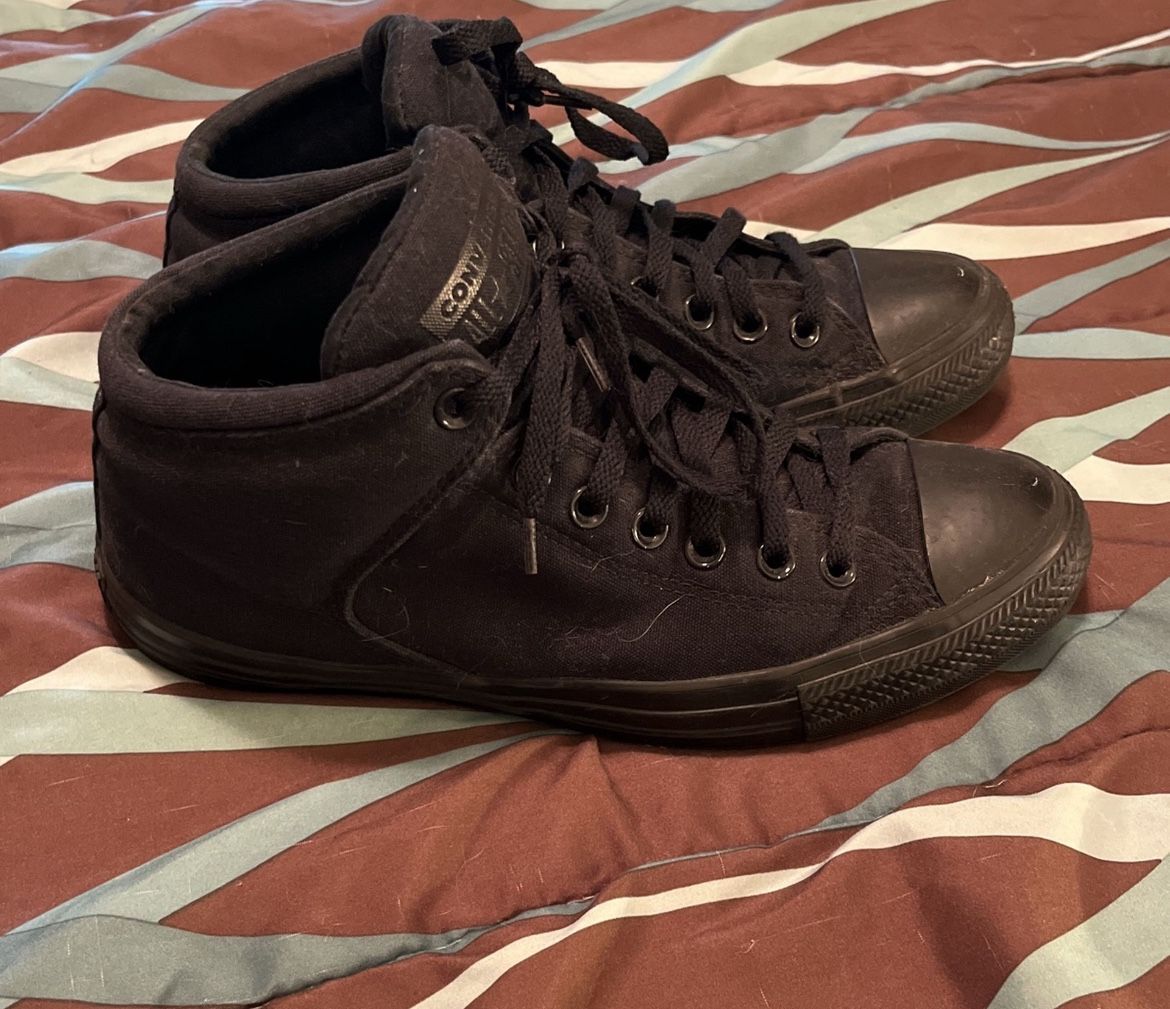 Men Converse Size 9