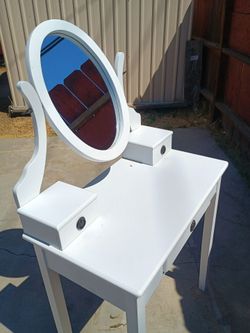 White Vanity Table with Oval Mirror