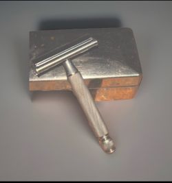 Vintage Everett straight razor ever-ready