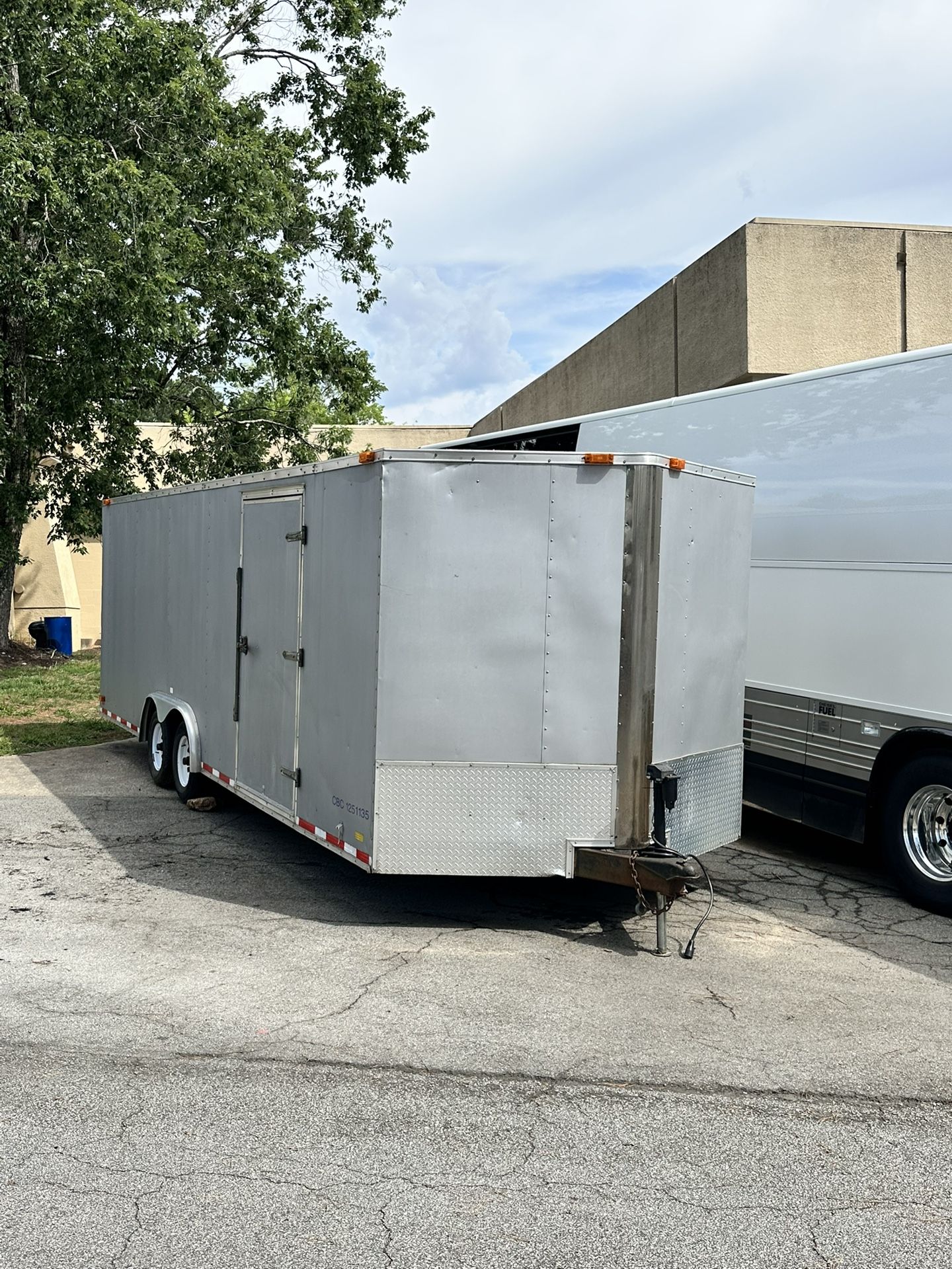 25’ Forrest River Auto/Cargo Trailer