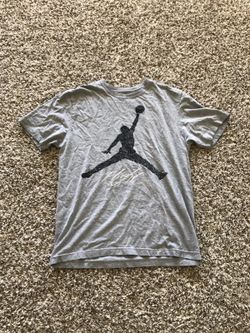 Jordan t shirt size large