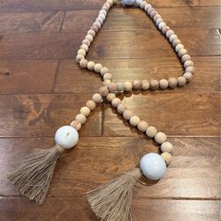 Chippy Wood 6 Foot Garland.