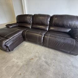 🛋️ Real Leather Sectional Sofa – With Electric Recliner - delivery available 