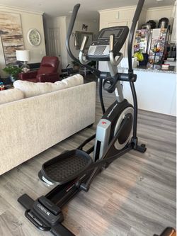 Elliptical - Pro form carbon E7