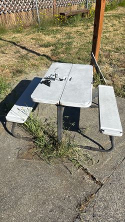 Kids table
