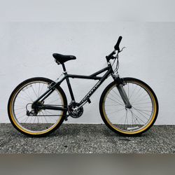 Cannondale F400 26" 21-Speed Hybrid Mountain Bike / 16” Aluminum Frame / Shimano Equipped / Suspension / Twist Shift / Ready to Ride