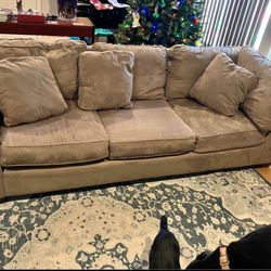 Nice Nice Grey Couch w Pillows