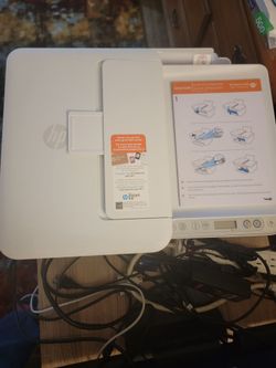 FREE!!! FOR PICK UP !!!Set of  computer monitor, printer/copier and keyboard