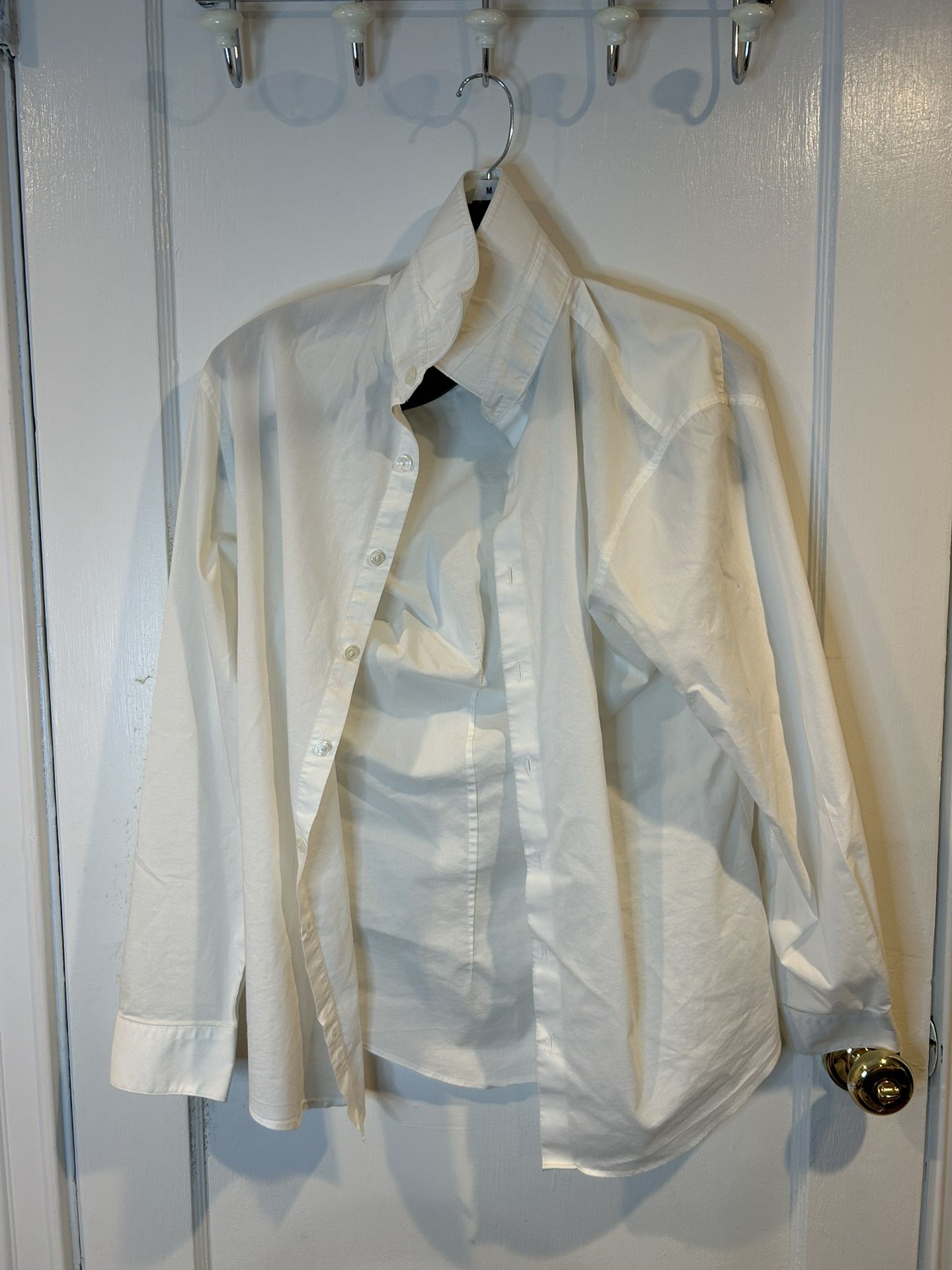 Men’s White Button-Down Shirt – Medium – Clean & Versatile – Hawthorne NJ