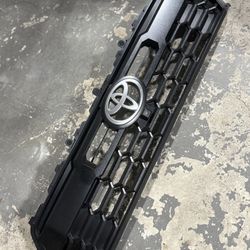 Toyota Tacoma Grill 2024 & Up
