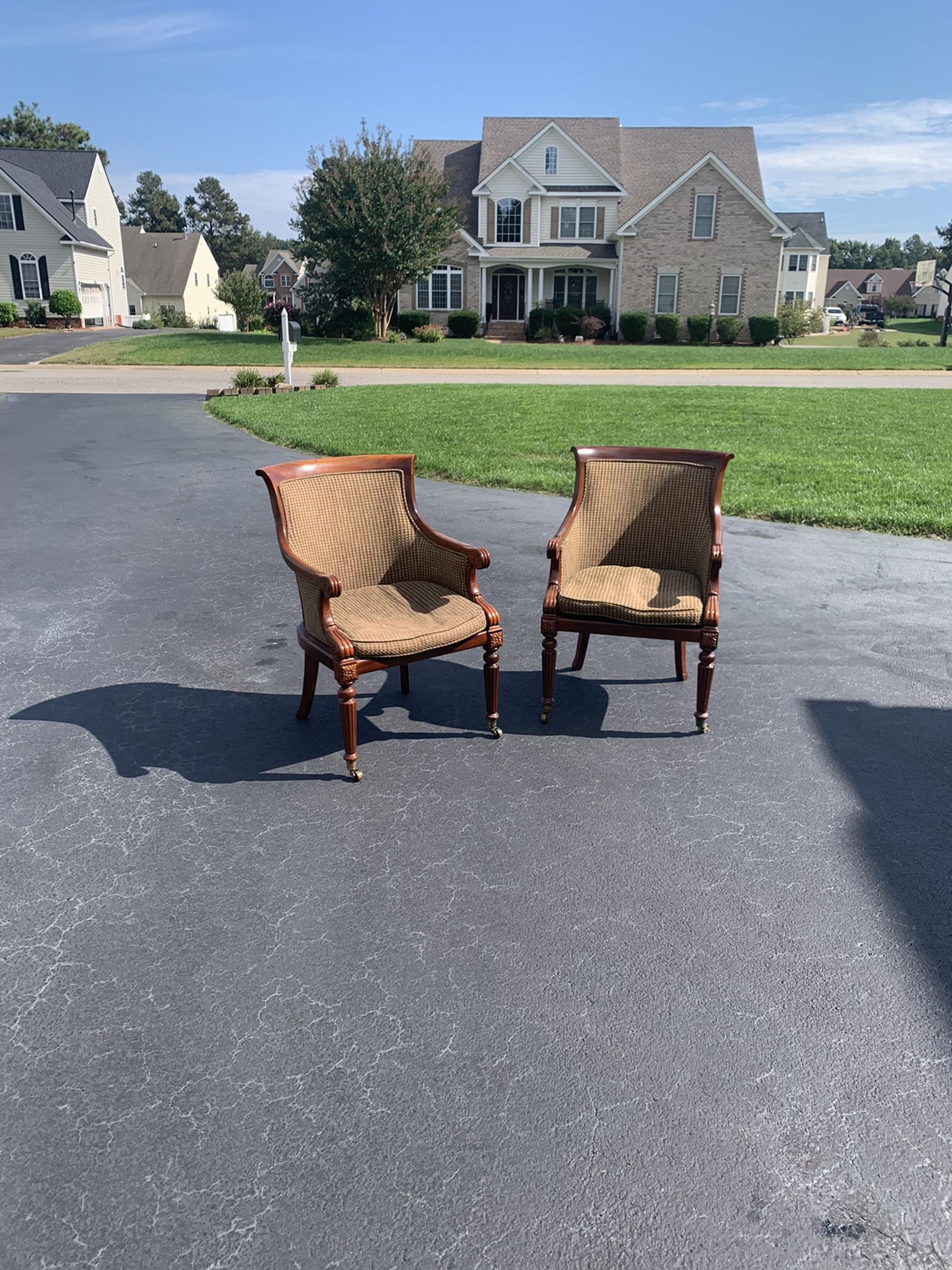 Cloth Antique Sitting Chairs 
