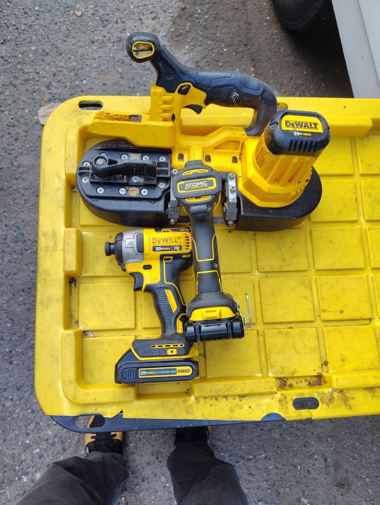 DeWalt Extravaganza.. Chewing Packs And One Medium Bandsaw