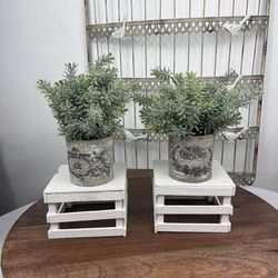 2 Pack Mini Potted Fake Plants.size Is 7 1/2”.
