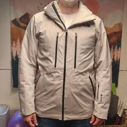 North Face Jacket - Winter Jacket - Men's Large

