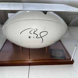 TOM BRADY SIGNED PATRIOTS FULL SIZE AUTOGRAPHED FOOTBALL &DISPLAY CASE W/COA 730