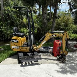 Catapillar Mini Excavator 