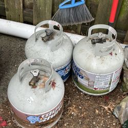 EMPTY PROPANE TANKS