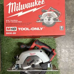 Milwaukee M18 Cordless 6-1/2” Circular Saw With Box